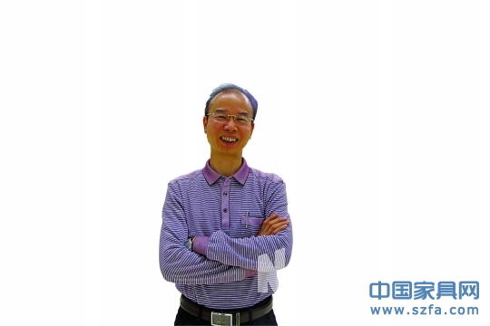 邱德厚一一回應(yīng)質(zhì)疑。